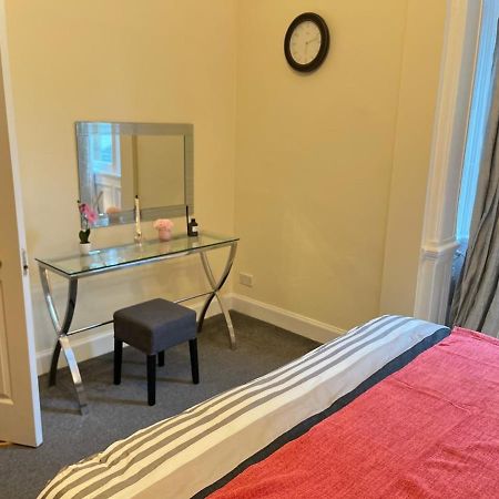 Royal Mile Mansions 2 Bedroom - Edinburgh City Centre Dış mekan fotoğraf