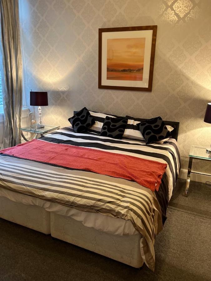 Royal Mile Mansions 2 Bedroom - Edinburgh City Centre Dış mekan fotoğraf